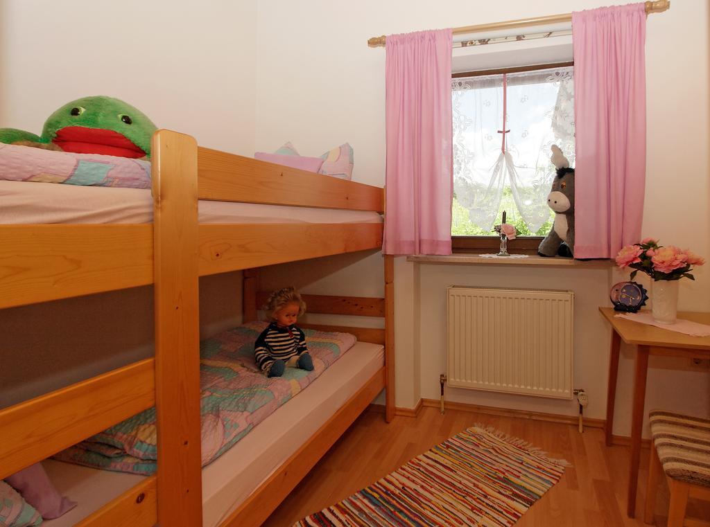 Ferienwohnungen Krenn Tittling Pokoj fotografie